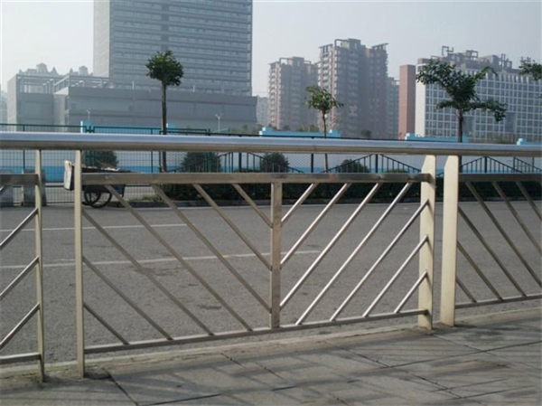 不锈钢防撞护栏